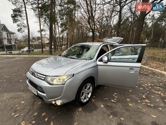 Сірий Міцубісі Аутлендер, об'ємом двигуна 2.36 л та пробігом 177 тис. км за 13499 $, фото 21 на Automoto.ua