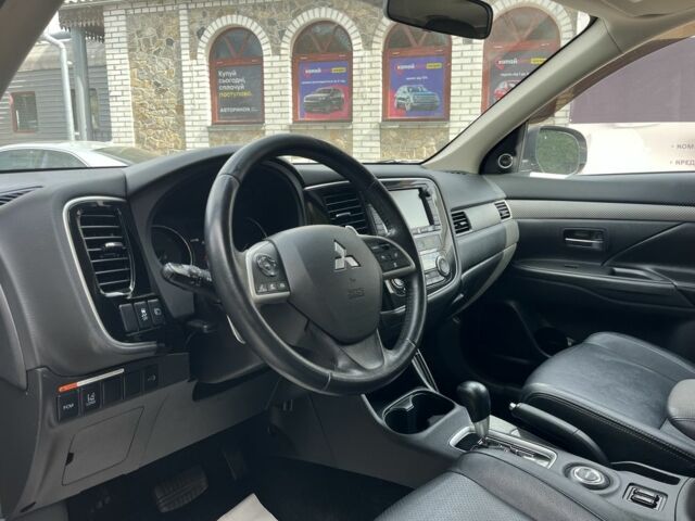 Серый Мицубиси Аутлендер, объемом двигателя 2.2 л и пробегом 239 тыс. км за 13800 $, фото 7 на Automoto.ua