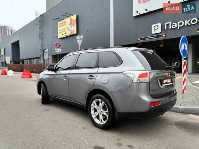 Серый Мицубиси Аутлендер, объемом двигателя 2.4 л и пробегом 209 тыс. км за 10990 $, фото 12 на Automoto.ua