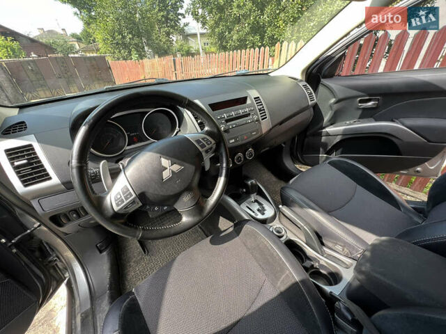 Серый Мицубиси Аутлендер, объемом двигателя 2.4 л и пробегом 278 тыс. км за 11300 $, фото 5 на Automoto.ua