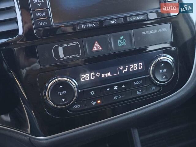 Сірий Міцубісі Аутлендер, об'ємом двигуна 2.2 л та пробігом 238 тис. км за 14850 $, фото 5 на Automoto.ua