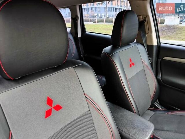 Серый Мицубиси Аутлендер, объемом двигателя 2.4 л и пробегом 209 тыс. км за 10990 $, фото 55 на Automoto.ua