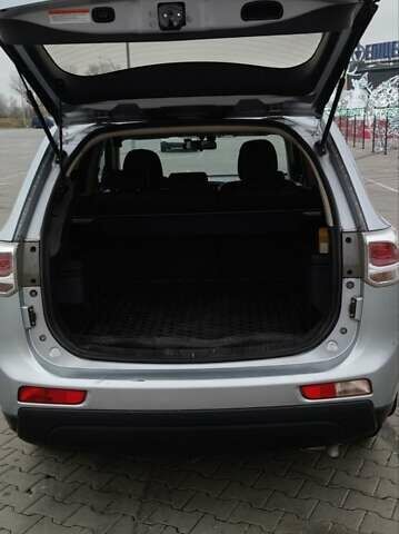 Сірий Міцубісі Аутлендер, об'ємом двигуна 2 л та пробігом 231 тис. км за 12200 $, фото 8 на Automoto.ua