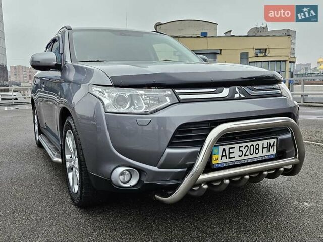 Серый Мицубиси Аутлендер, объемом двигателя 2.4 л и пробегом 72 тыс. км за 15900 $, фото 10 на Automoto.ua