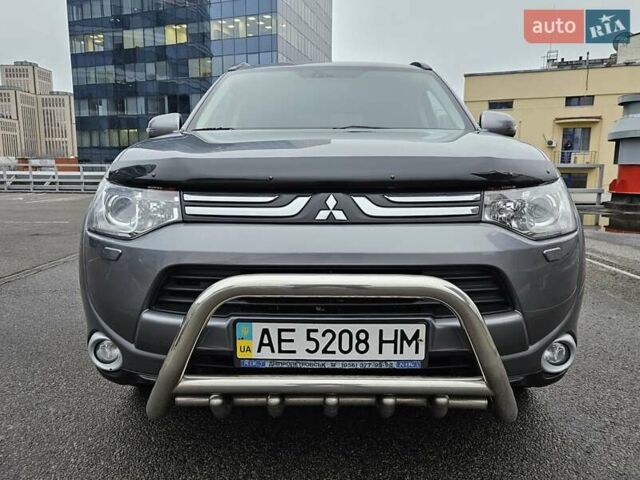 Серый Мицубиси Аутлендер, объемом двигателя 2.4 л и пробегом 72 тыс. км за 15900 $, фото 11 на Automoto.ua