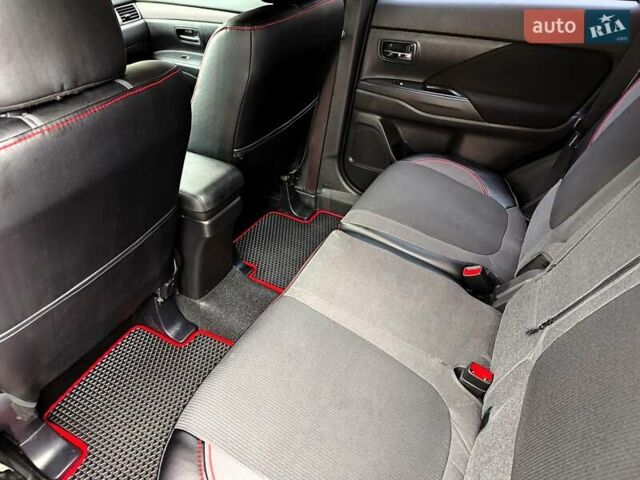 Серый Мицубиси Аутлендер, объемом двигателя 2.4 л и пробегом 209 тыс. км за 10990 $, фото 46 на Automoto.ua