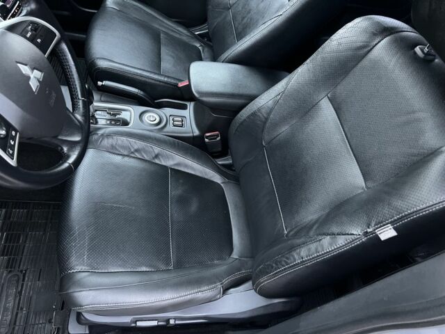 Серый Мицубиси Аутлендер, объемом двигателя 2.4 л и пробегом 199 тыс. км за 13200 $, фото 8 на Automoto.ua