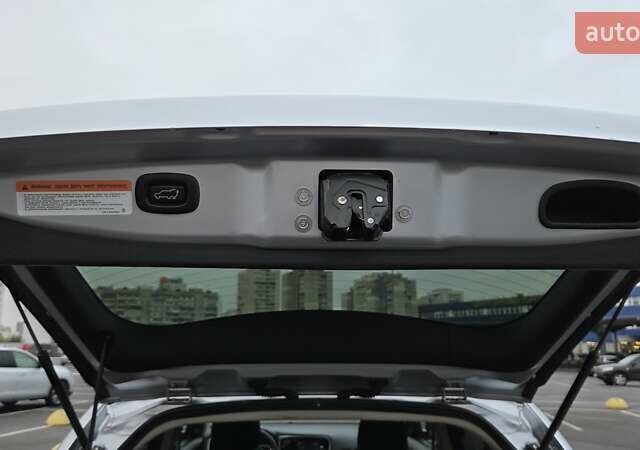 Серый Мицубиси Аутлендер, объемом двигателя 2.36 л и пробегом 54 тыс. км за 15400 $, фото 9 на Automoto.ua