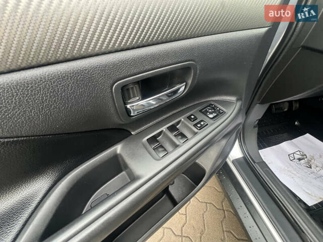 Серый Мицубиси Аутлендер, объемом двигателя 2.2 л и пробегом 224 тыс. км за 13850 $, фото 17 на Automoto.ua