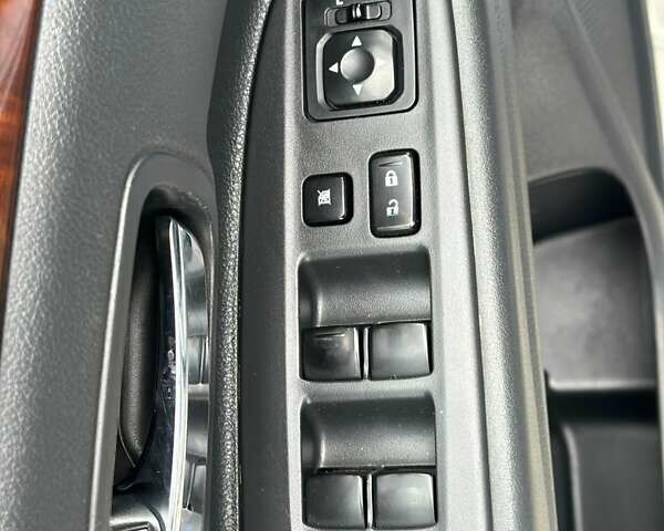 Серый Мицубиси Аутлендер, объемом двигателя 2.4 л и пробегом 228 тыс. км за 13999 $, фото 4 на Automoto.ua