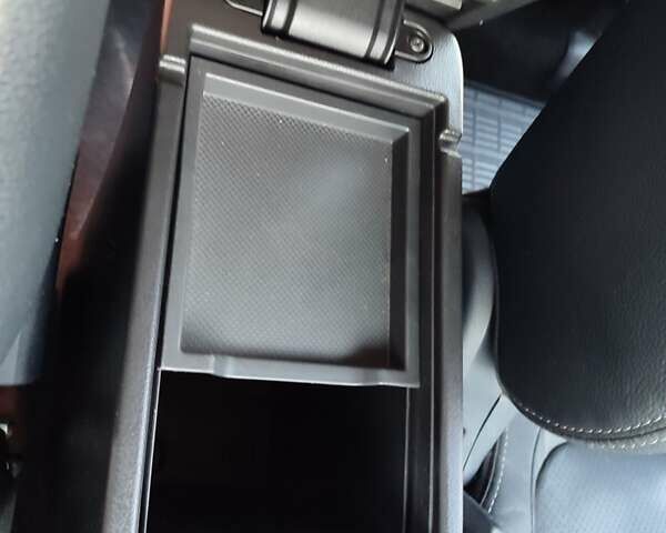 Серый Мицубиси Аутлендер, объемом двигателя 2.3 л и пробегом 250 тыс. км за 12999 $, фото 76 на Automoto.ua