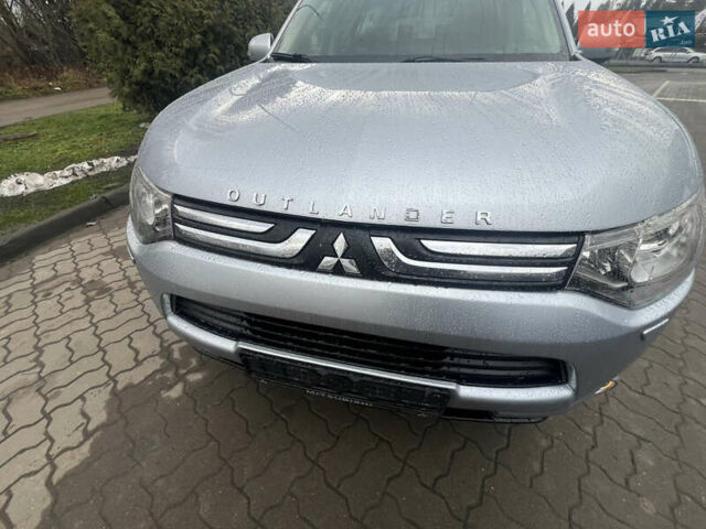 Серый Мицубиси Аутлендер, объемом двигателя 2.2 л и пробегом 224 тыс. км за 13850 $, фото 13 на Automoto.ua