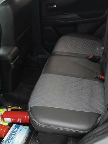 Сірий Міцубісі Аутлендер, об'ємом двигуна 2 л та пробігом 231 тис. км за 12200 $, фото 6 на Automoto.ua