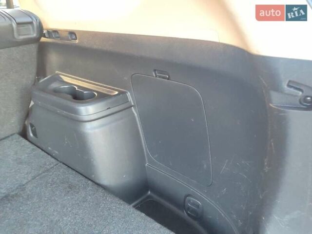 Серый Мицубиси Аутлендер, объемом двигателя 2.3 л и пробегом 250 тыс. км за 13999 $, фото 65 на Automoto.ua