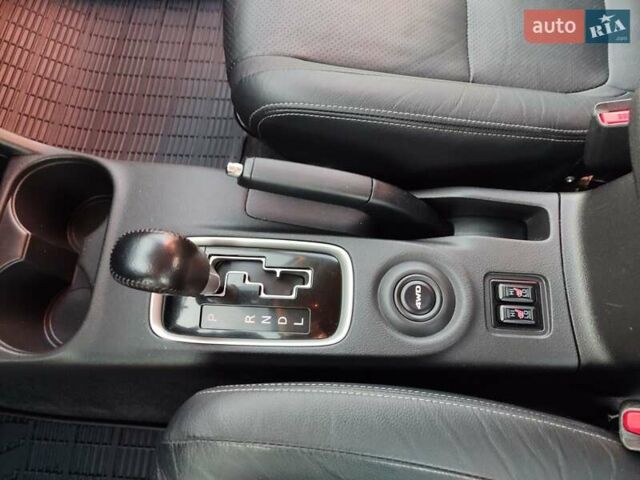 Серый Мицубиси Аутлендер, объемом двигателя 2.3 л и пробегом 250 тыс. км за 13499 $, фото 76 на Automoto.ua