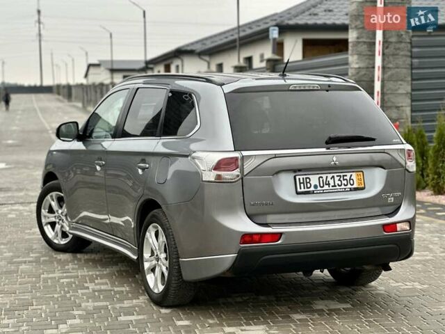 Сірий Міцубісі Аутлендер, об'ємом двигуна 2.3 л та пробігом 207 тис. км за 13700 $, фото 7 на Automoto.ua