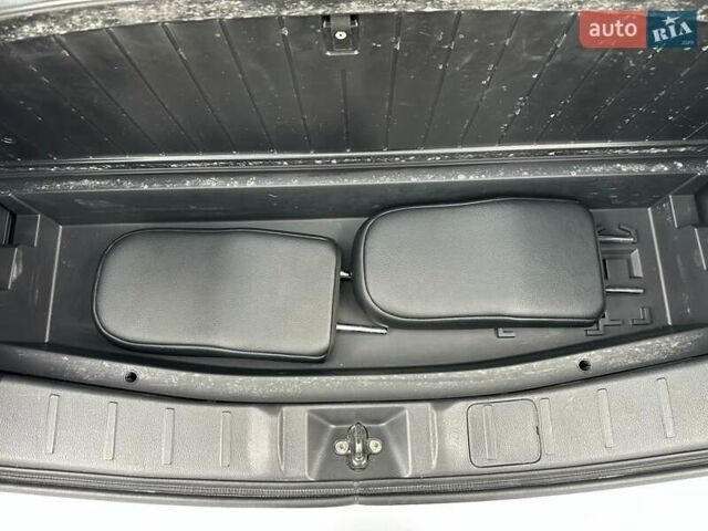 Серый Мицубиси Аутлендер, объемом двигателя 2.4 л и пробегом 228 тыс. км за 13999 $, фото 7 на Automoto.ua