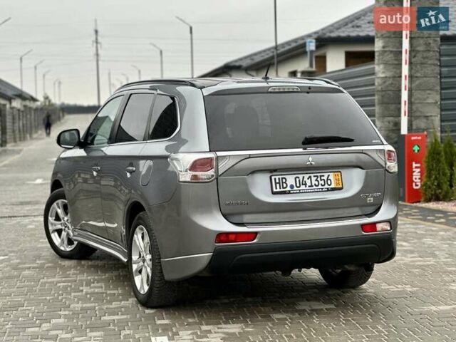 Сірий Міцубісі Аутлендер, об'ємом двигуна 2.3 л та пробігом 207 тис. км за 13700 $, фото 11 на Automoto.ua
