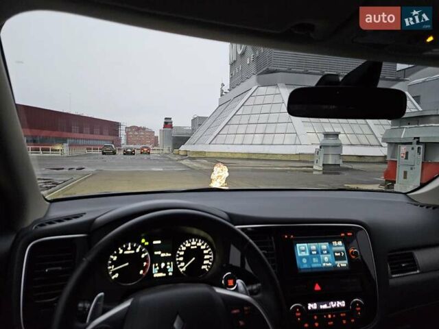 Серый Мицубиси Аутлендер, объемом двигателя 2.4 л и пробегом 72 тыс. км за 15900 $, фото 59 на Automoto.ua