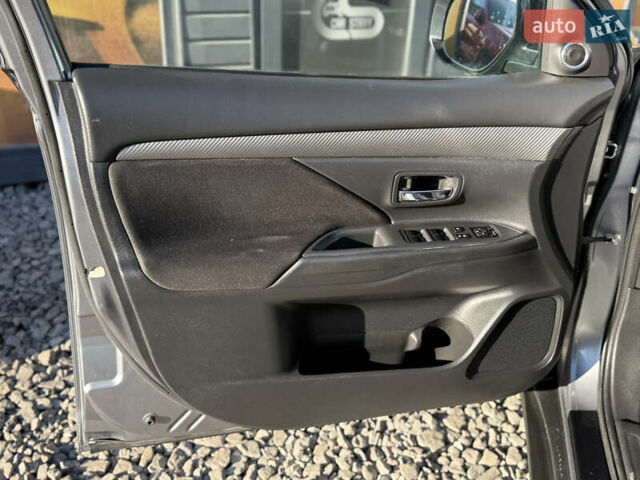 Серый Мицубиси Аутлендер, объемом двигателя 2.3 л и пробегом 193 тыс. км за 14500 $, фото 42 на Automoto.ua