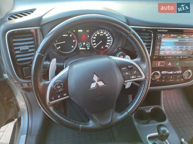 Міцубісі Аутлендер 2013 у Львові на Automoto.ua Сірий Міцубісі Аутлендер, об'ємом двигуна 2.3 л та пробігом 250 тис. км за 13999 $, фото 38 на Automoto.ua