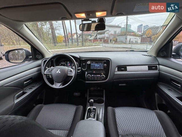 Сірий Міцубісі Аутлендер, об'ємом двигуна 2.36 л та пробігом 177 тис. км за 13499 $, фото 28 на Automoto.ua