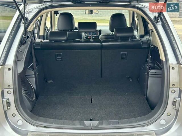 Сірий Міцубісі Аутлендер, об'ємом двигуна 2.3 л та пробігом 207 тис. км за 13700 $, фото 50 на Automoto.ua
