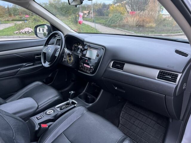 Серый Мицубиси Аутлендер, объемом двигателя 2.4 л и пробегом 199 тыс. км за 13200 $, фото 15 на Automoto.ua