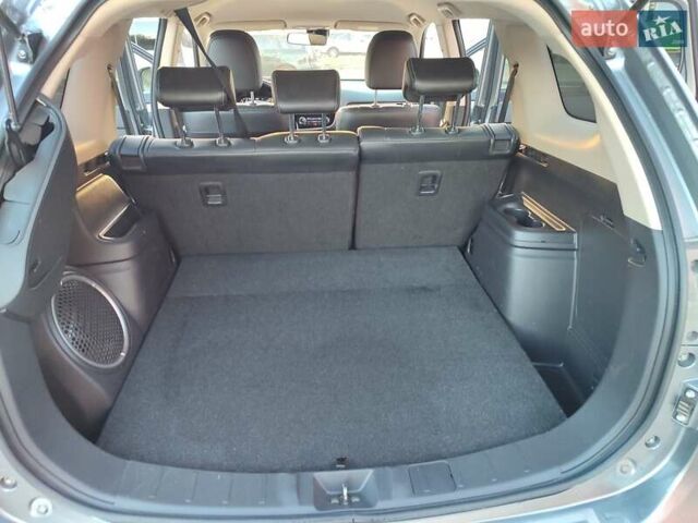 Серый Мицубиси Аутлендер, объемом двигателя 2.3 л и пробегом 250 тыс. км за 13999 $, фото 67 на Automoto.ua