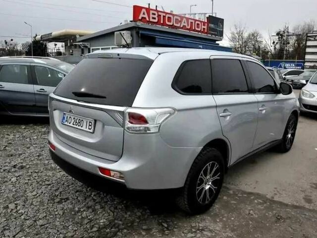 Міцубісі Аутлендер 2014 у Львові на Automoto.ua Сірий Міцубісі Аутлендер, об'ємом двигуна 2 л та пробігом 200 тис. км за 10800 $, фото 3 на Automoto.ua