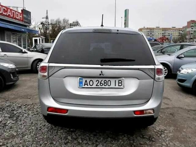 Міцубісі Аутлендер 2014 у Львові на Automoto.ua Сірий Міцубісі Аутлендер, об'ємом двигуна 2 л та пробігом 200 тис. км за 10800 $, фото 4 на Automoto.ua