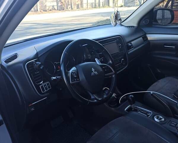 Серый Мицубиси Аутлендер, объемом двигателя 2.4 л и пробегом 197 тыс. км за 14000 $, фото 37 на Automoto.ua