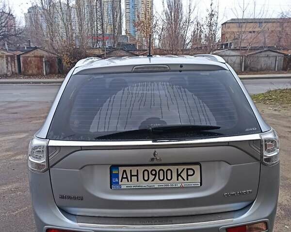 Серый Мицубиси Аутлендер, объемом двигателя 2.4 л и пробегом 197 тыс. км за 14000 $, фото 15 на Automoto.ua