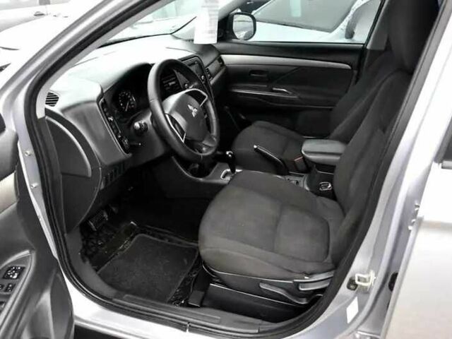 Міцубісі Аутлендер 2014 у Львові на Automoto.ua Сірий Міцубісі Аутлендер, об'ємом двигуна 2 л та пробігом 200 тис. км за 10800 $, фото 8 на Automoto.ua