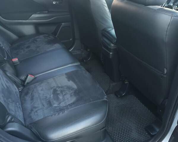 Серый Мицубиси Аутлендер, объемом двигателя 2.4 л и пробегом 197 тыс. км за 14000 $, фото 28 на Automoto.ua