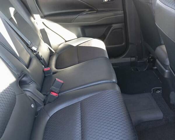 Сірий Міцубісі Аутлендер, об'ємом двигуна 2 л та пробігом 170 тис. км за 15200 $, фото 10 на Automoto.ua