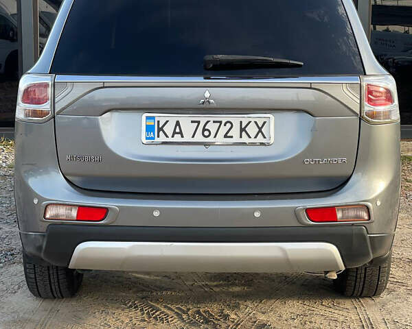 Сірий Міцубісі Аутлендер, об'ємом двигуна 2.4 л та пробігом 209 тис. км за 12200 $, фото 13 на Automoto.ua