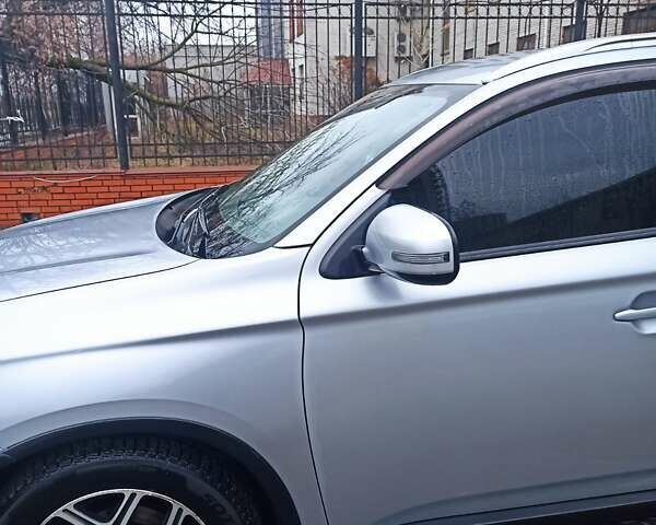 Серый Мицубиси Аутлендер, объемом двигателя 2.4 л и пробегом 197 тыс. км за 14000 $, фото 8 на Automoto.ua