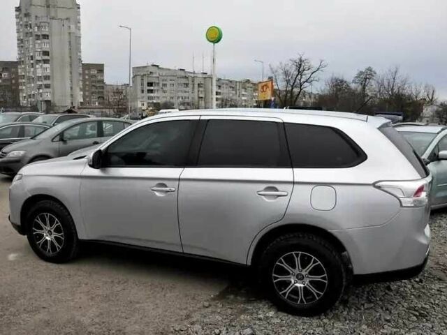 Міцубісі Аутлендер 2014 у Львові на Automoto.ua Сірий Міцубісі Аутлендер, об'ємом двигуна 2 л та пробігом 200 тис. км за 10800 $, фото 6 на Automoto.ua