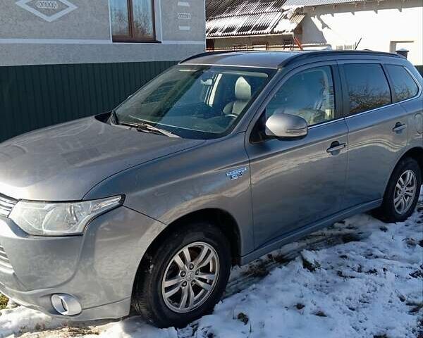 Сірий Міцубісі Аутлендер, об'ємом двигуна 2 л та пробігом 170 тис. км за 15200 $, фото 6 на Automoto.ua