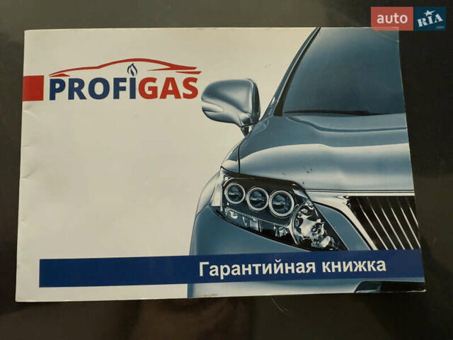 Серый Мицубиси Аутлендер, объемом двигателя 2 л и пробегом 137 тыс. км за 13700 $, фото 17 на Automoto.ua