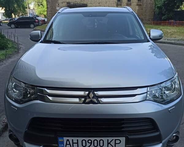 Серый Мицубиси Аутлендер, объемом двигателя 2.4 л и пробегом 197 тыс. км за 14000 $, фото 16 на Automoto.ua