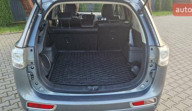 Серый Мицубиси Аутлендер, объемом двигателя 2 л и пробегом 243 тыс. км за 13500 $, фото 9 на Automoto.ua