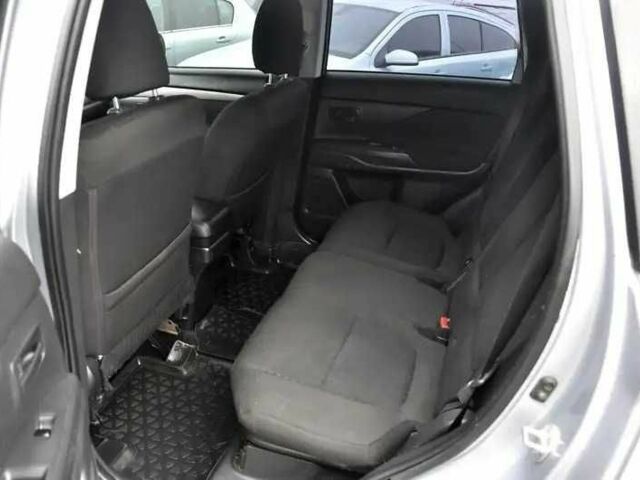 Міцубісі Аутлендер 2014 у Львові на Automoto.ua Сірий Міцубісі Аутлендер, об'ємом двигуна 2 л та пробігом 200 тис. км за 10800 $, фото 14 на Automoto.ua