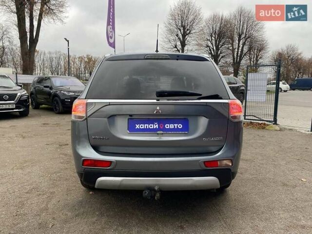 Серый Мицубиси Аутлендер, объемом двигателя 2.3 л и пробегом 262 тыс. км за 16500 $, фото 6 на Automoto.ua