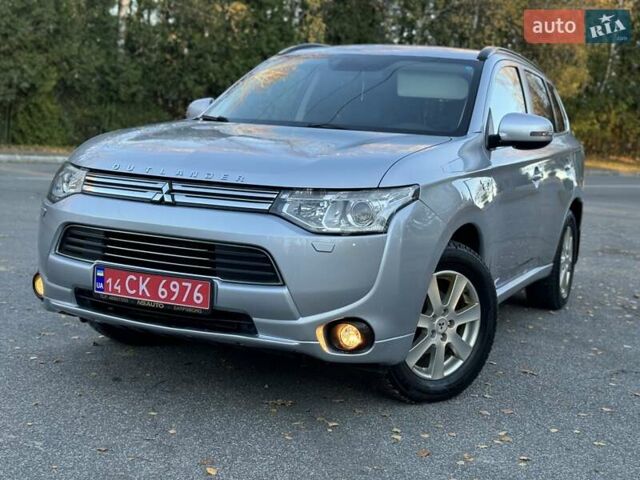 Серый Мицубиси Аутлендер, объемом двигателя 2 л и пробегом 200 тыс. км за 13999 $, фото 10 на Automoto.ua