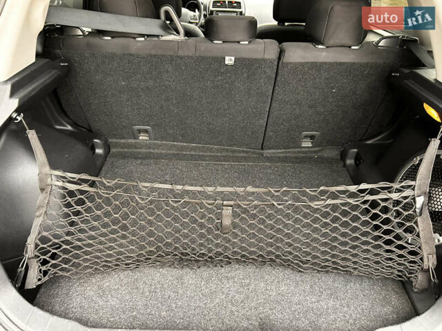 Серый Мицубиси Аутлендер, объемом двигателя 2 л и пробегом 96 тыс. км за 12700 $, фото 15 на Automoto.ua