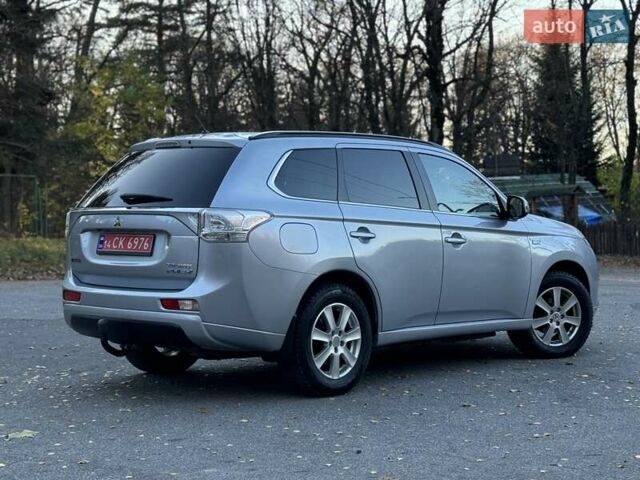 Серый Мицубиси Аутлендер, объемом двигателя 2 л и пробегом 200 тыс. км за 13999 $, фото 23 на Automoto.ua
