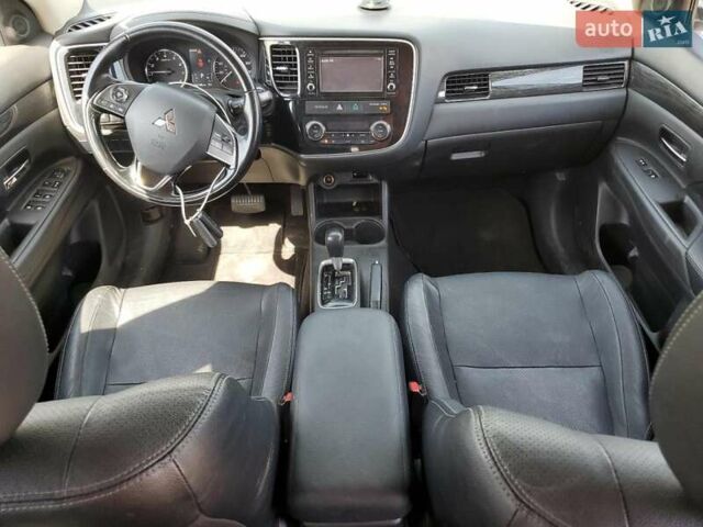 Серый Мицубиси Аутлендер, объемом двигателя 0 л и пробегом 142 тыс. км за 1500 $, фото 7 на Automoto.ua
