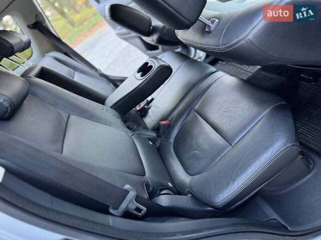 Серый Мицубиси Аутлендер, объемом двигателя 2 л и пробегом 200 тыс. км за 13999 $, фото 42 на Automoto.ua